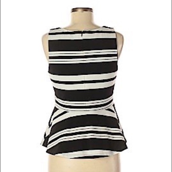 Green Envelope Casual Couture Black & White Blouse - Picture 2 of 7